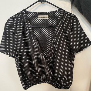 black and white polka dot short sleeve crop top